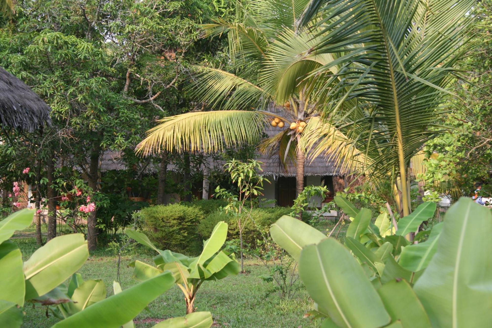 Neeleshwar Hermitage Nīleshwar Kültér fotó