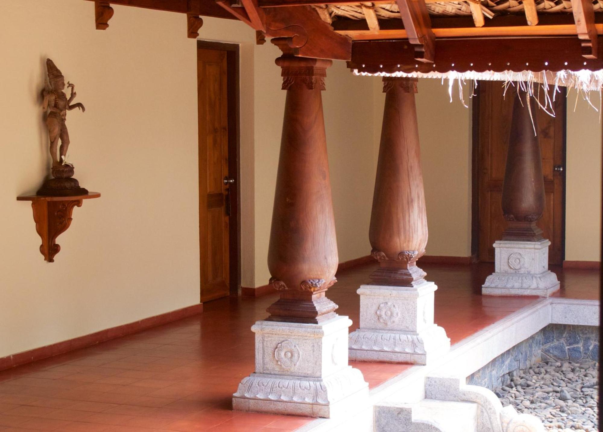 Neeleshwar Hermitage Nīleshwar Kültér fotó